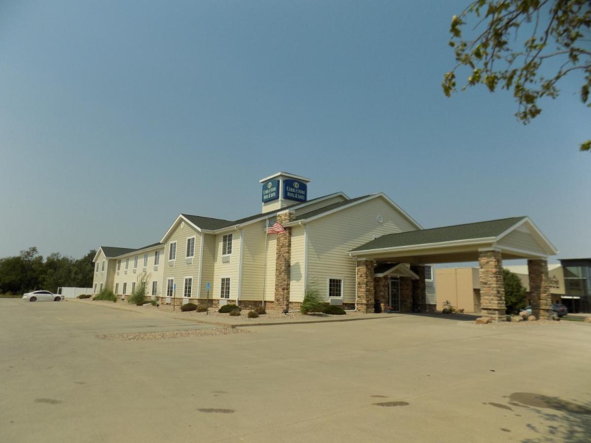 Cobblestone Hotel & Suites - Seward Exterior photo