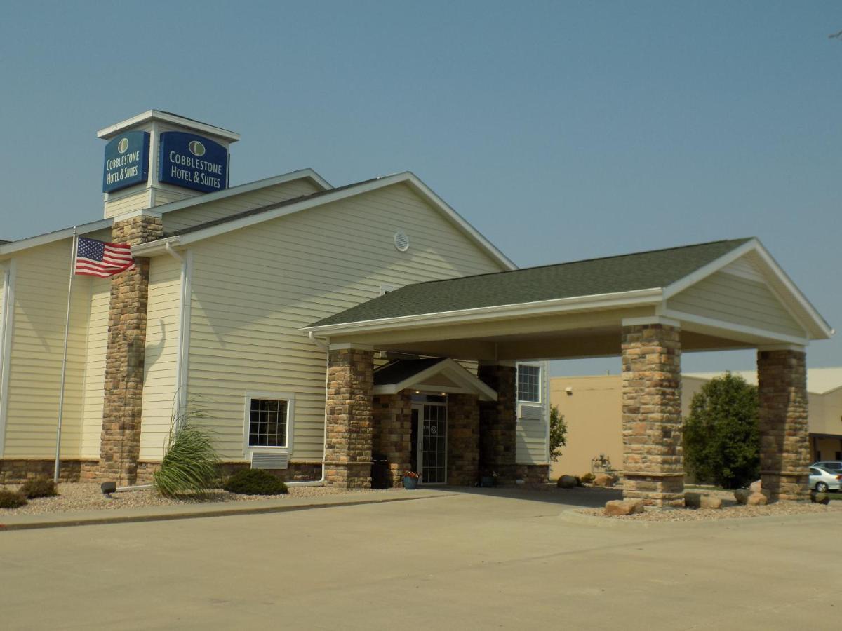 Cobblestone Hotel & Suites - Seward Exterior photo