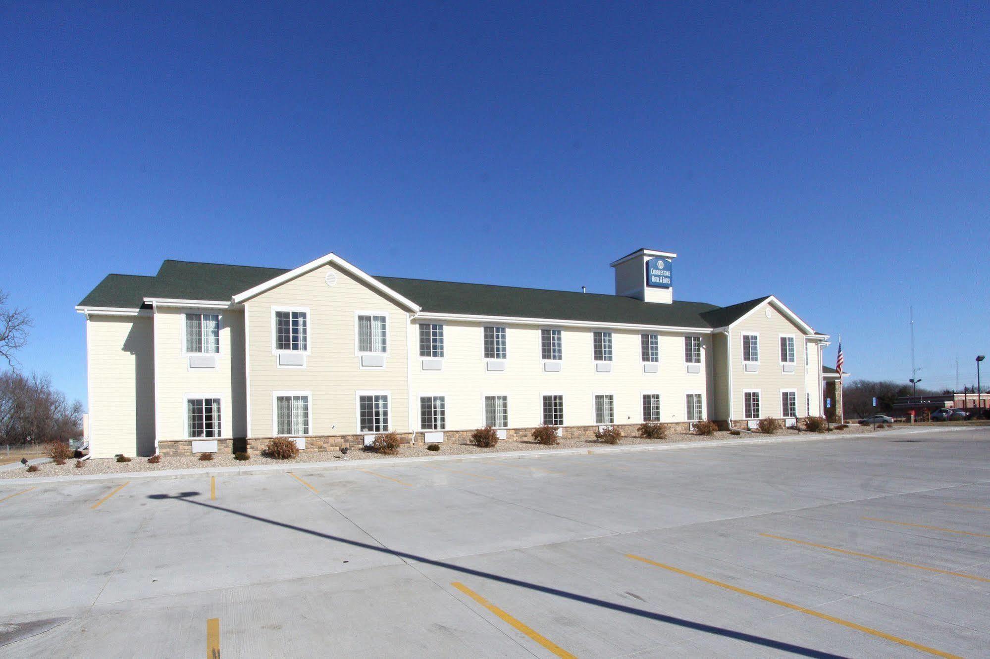 Cobblestone Hotel & Suites - Seward Exterior photo